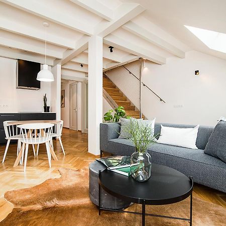 Large And Modern Apartment In The Heart Of Praga Exterior foto