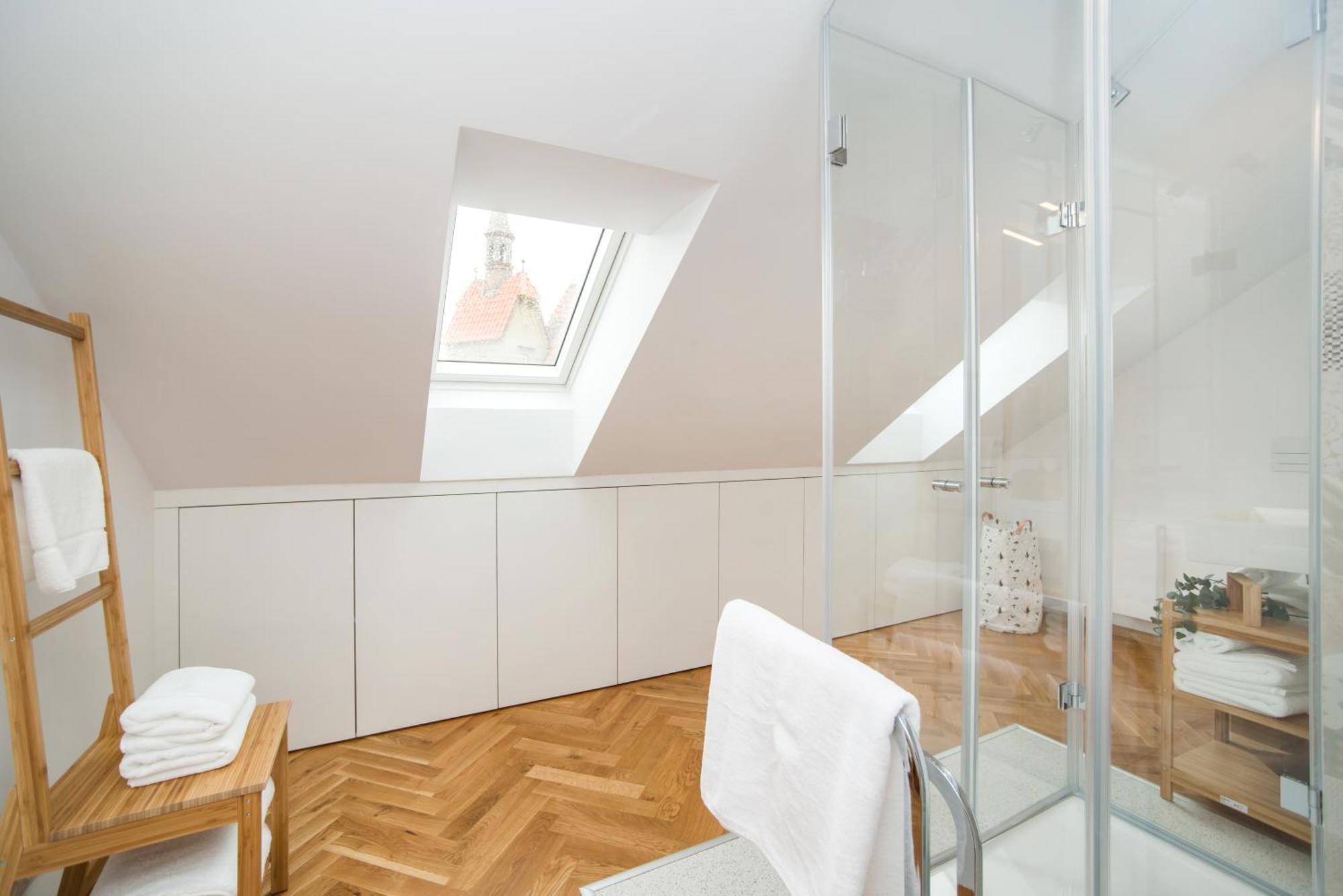 Large And Modern Apartment In The Heart Of Praga Exterior foto